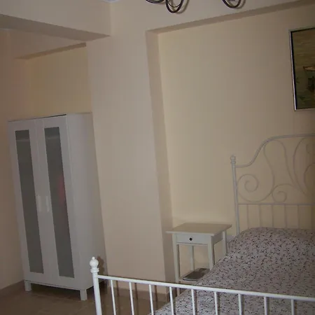 Apartament Eirini *